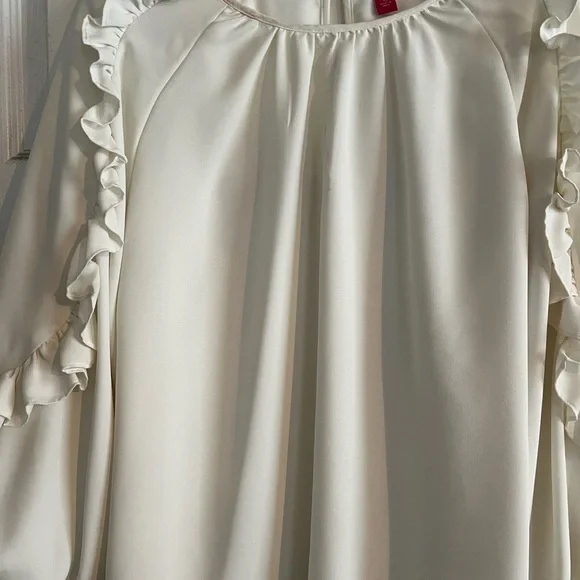 Vince Camuto Cream Ruffle Sleeve Blouse - Picture 5 of 7